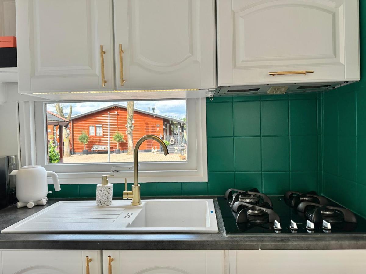 Gezellig Chalet Met 2 Slaapkamers En Zicht Op Het Water Erm Extérieur photo